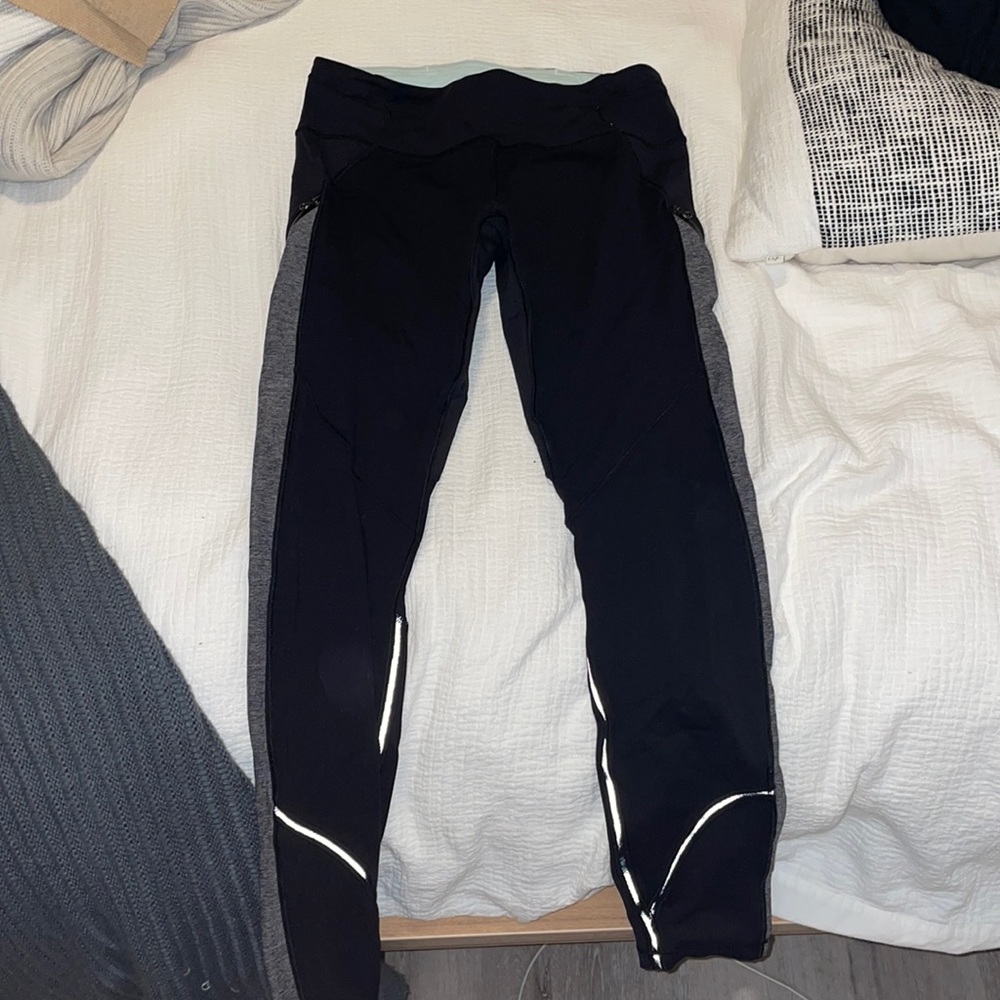 Lululemon black leggings